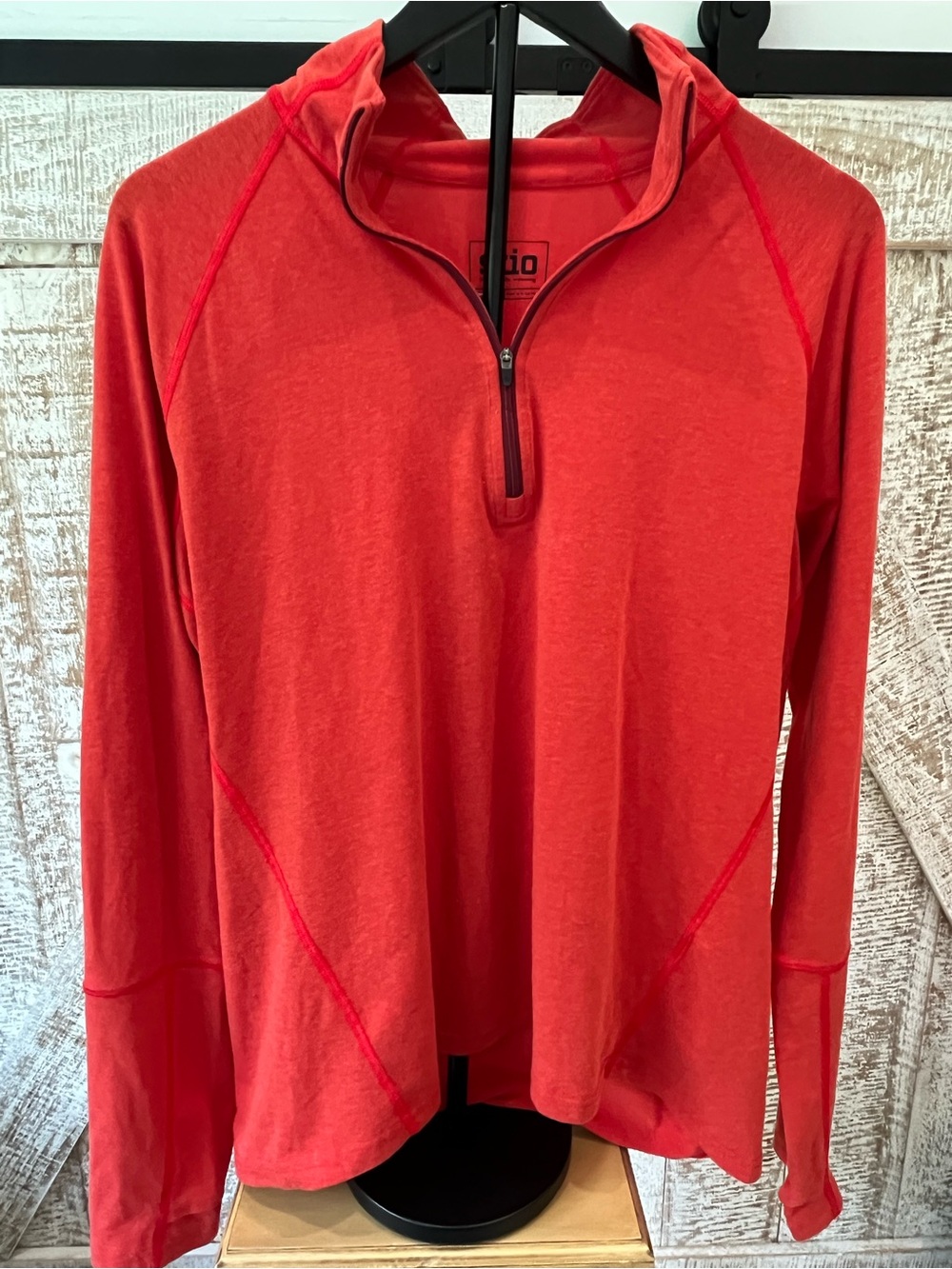 Stio Women’s Red 1/4 Zip Long Sleeve Activewear Top size XL
